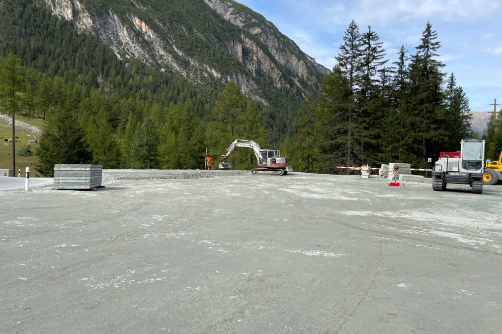 Touatunnel-Arbeiten-am-Installationsplatz