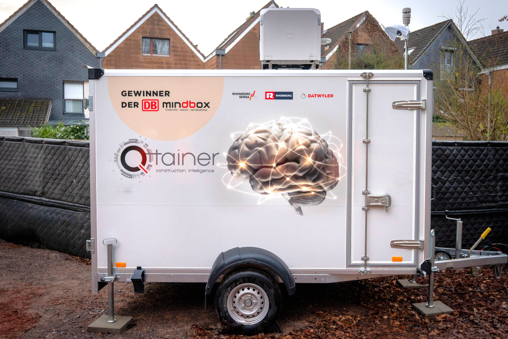 Q-tainer