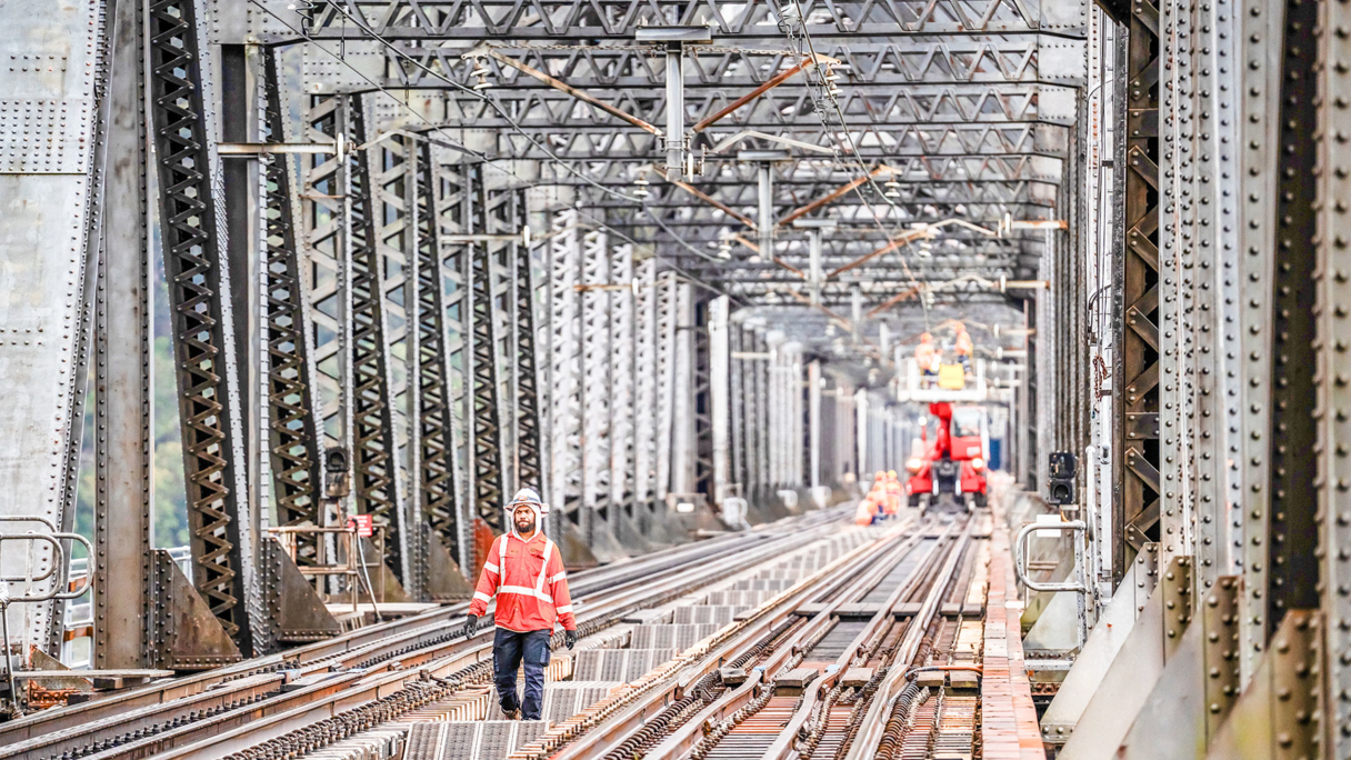 Hawkesbury-River-Bridge-Australia.jpg