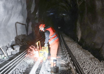 Nachhaltige-Technik-Akkubetrieb-im-Tunnel-und-Gleisbau