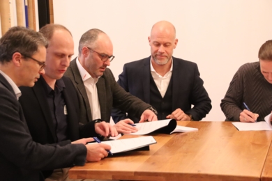 RDB_Vertragsunterzeichnung