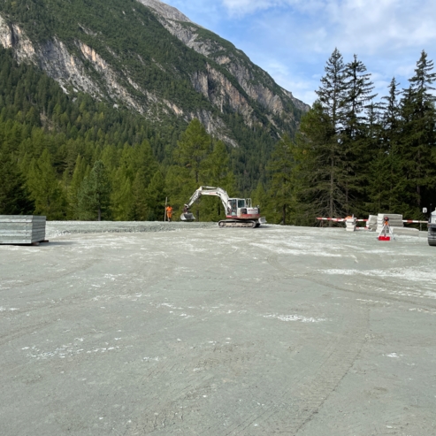 Touatunnel-Arbeiten-am-Installationsplatz